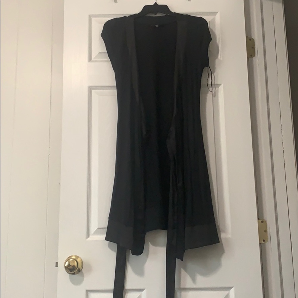 EXPRESS BLACK WRAP DRESS - Picture 6 of 6